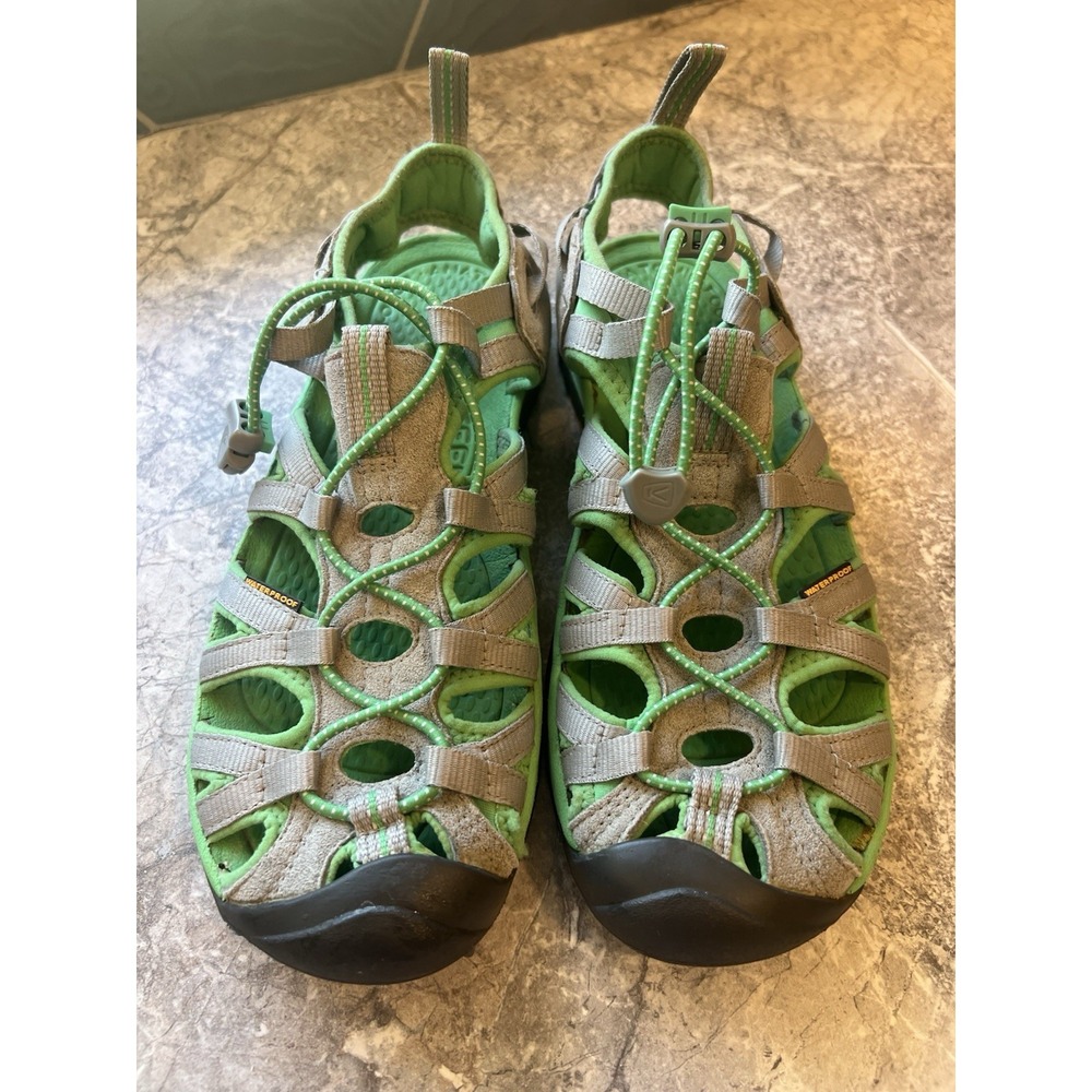 KEEN Newport H2 Sandals Womens 9 Green Waterproof Hiking Outdoor Shoes